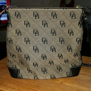Dooney & Bourke Bags - Dooney & Bourke crossbody Dooney & Bourke Bags - Dooney & Bourke crossbody